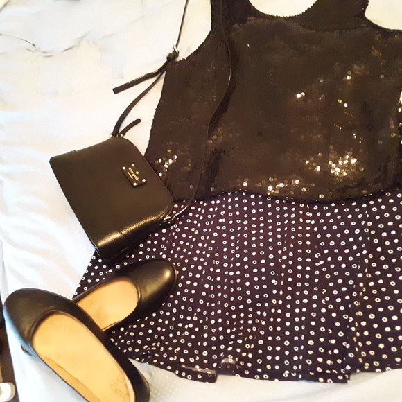 HUGE SALE Beautiful Shimmer Sequin top Sz M - Picture 9 of 9